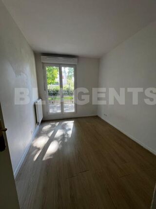  Appartement  vendre 4 pices 77 m