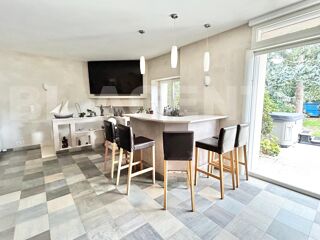  Maison � vendre 8 pi�ces 240 m�