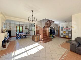 Maison  vendre 8 pices 243 m