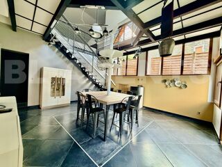  Maison  vendre 8 pices 225 m