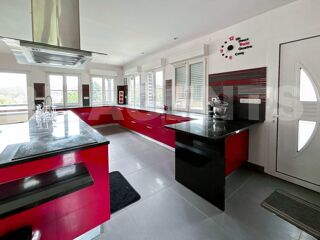  Maison � vendre 6 pi�ces 322 m�