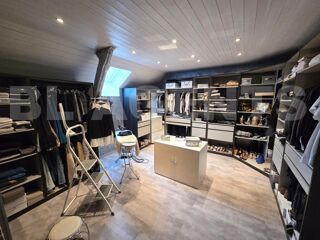  Maison � vendre 7 pi�ces 252 m�