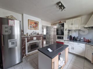  Maison � vendre 6 pi�ces 214 m�