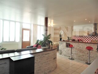  Maison  vendre 6 pices 240 m