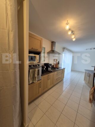  Maison � vendre 9 pi�ces 202 m�