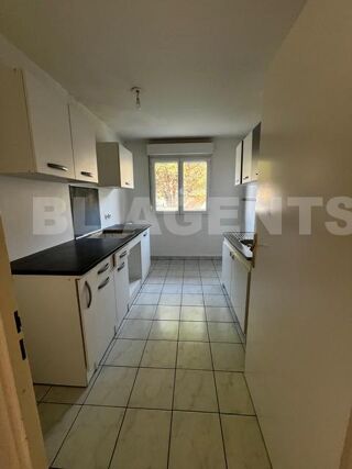  Appartement  vendre 4 pices 77 m