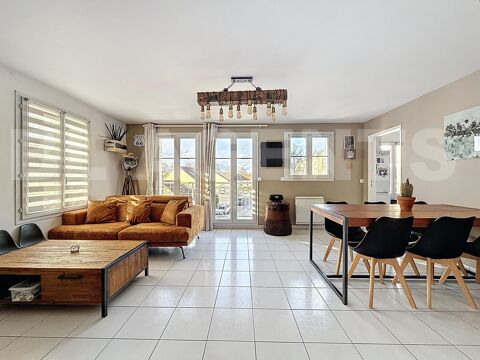   Bailly-Romainvilliers - Duplex 4 pi�ces lumineux avec balcon et parking Appartement - 4 pi�ce(s) - 77 m�