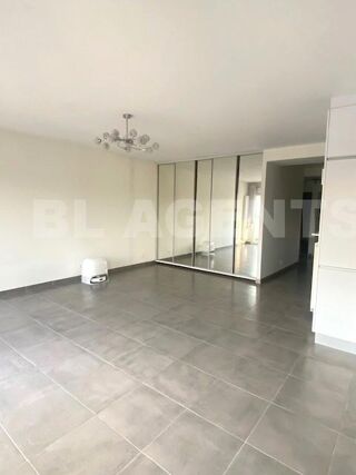  Appartement  vendre 4 pices 72 m