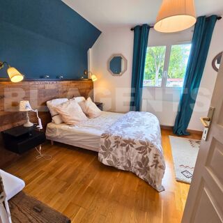  Maison  vendre 8 pices 200 m