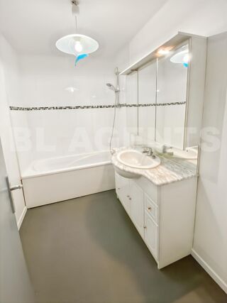  Appartement � vendre 4 pi�ces 97 m�