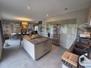  Maison � vendre 9 pi�ces 180 m�