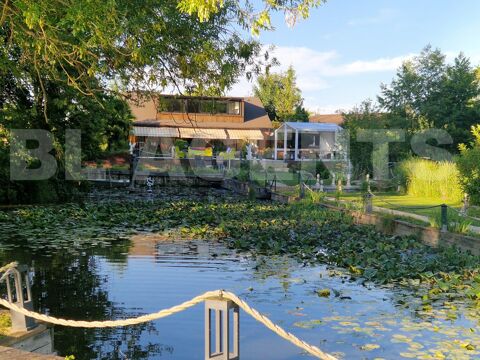   PROPRI�T� ATYPIQUE de 193 m2 habitable dans un jardin paysager de plus de 5000m� en bord de seine Maison - 7 pi�ce(s) - 193 m�