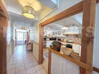  Maison  vendre 8 pices 234 m