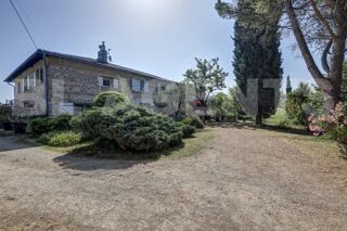  Maison � vendre 10 pi�ces 333 m�