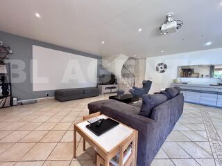  Maison  vendre 7 pices 199 m