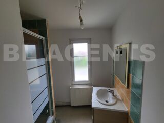  Maison  vendre 9 pices 190 m