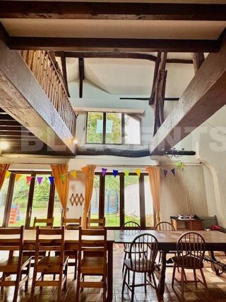  Maison  vendre 8 pices 337 m