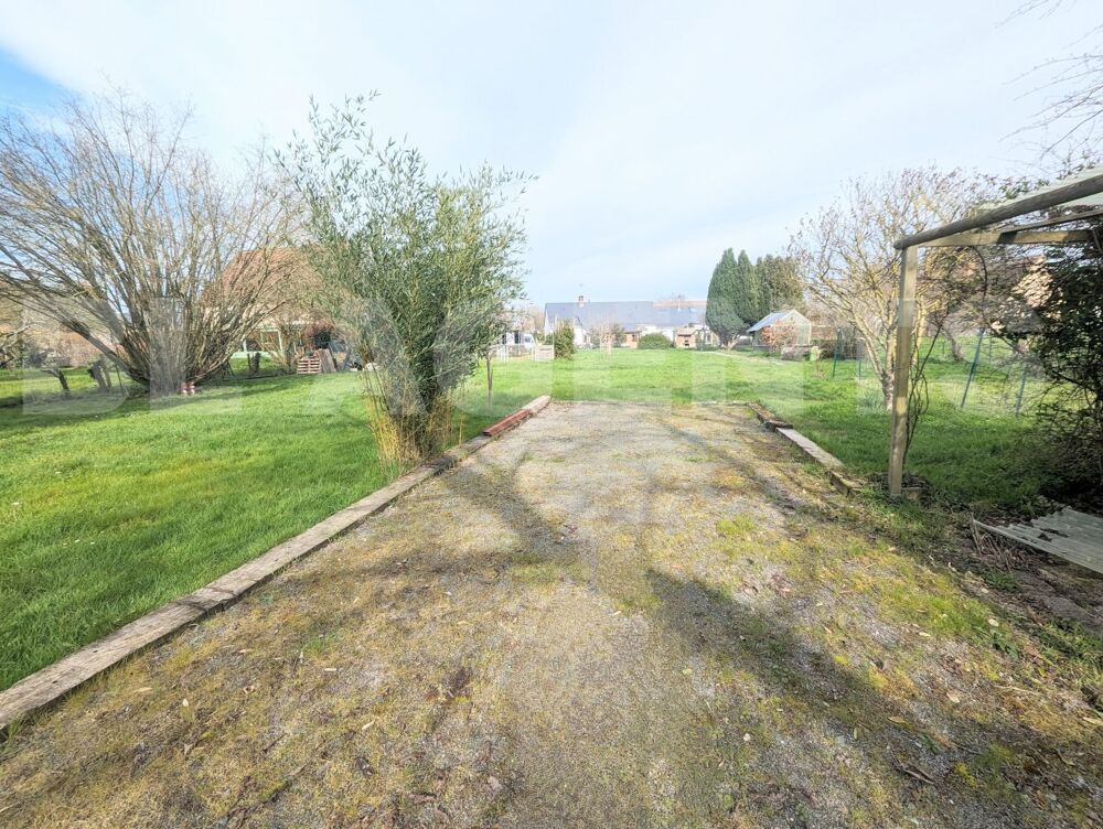 Vente Maison Charmante maison avec piscine et trois garages Neuville-sur-sarthe