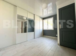  Maison  vendre 9 pices 254 m