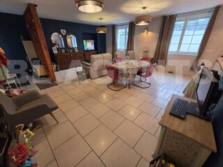  Maison  vendre 15 + pices 637 m