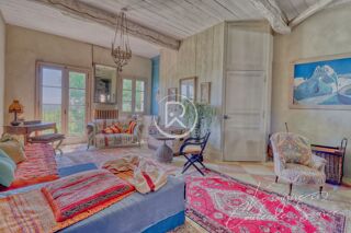  Maison  vendre 6 pices 241 m