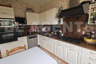  Maison  vendre 7 pices 161 m