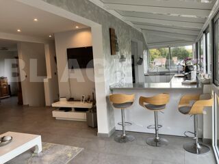  Maison  vendre 6 pices 176 m