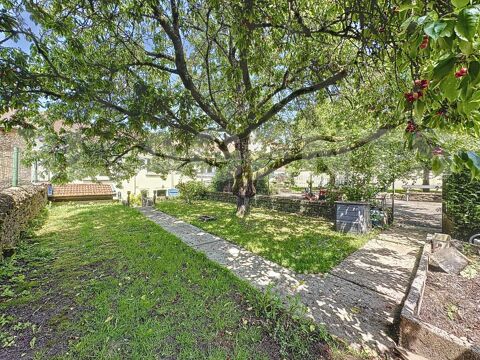   Grande Maison Familliale sur Ville-au-Montois Maison - 13 pi�ce(s) - 284 m�