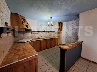  Maison � vendre 8 pi�ces 275 m�