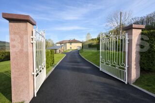  Maison � vendre 8 pi�ces 270 m�