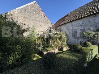  Maison  vendre 9 pices 235 m