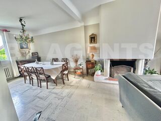  Maison  vendre 8 pices 164 m