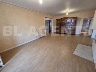  Maison  vendre 8 pices 202 m