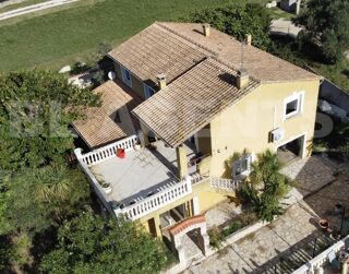  Maison  vendre 5 pices 200 m