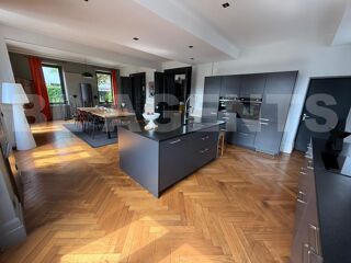  Maison  vendre 5 pices 390 m