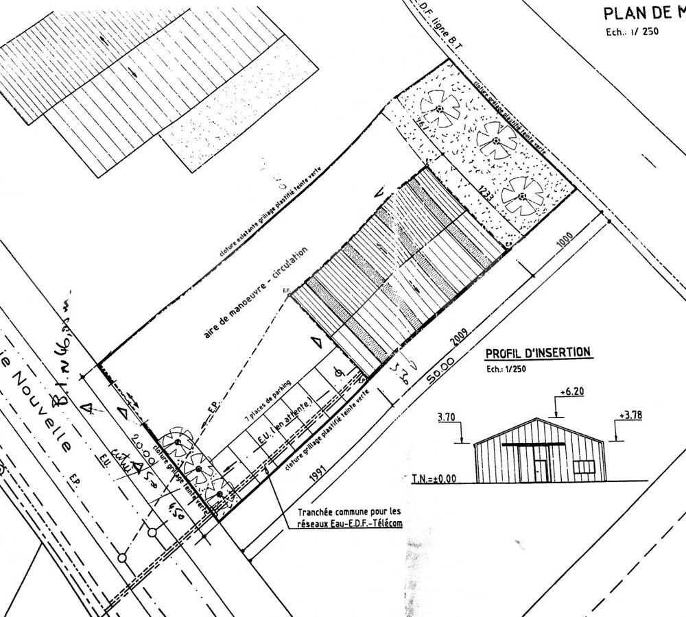   LOCAL D'ACTIVITE - AVEC PARKING AVEC FONDS DE COMMERCE La ferte-gaucher