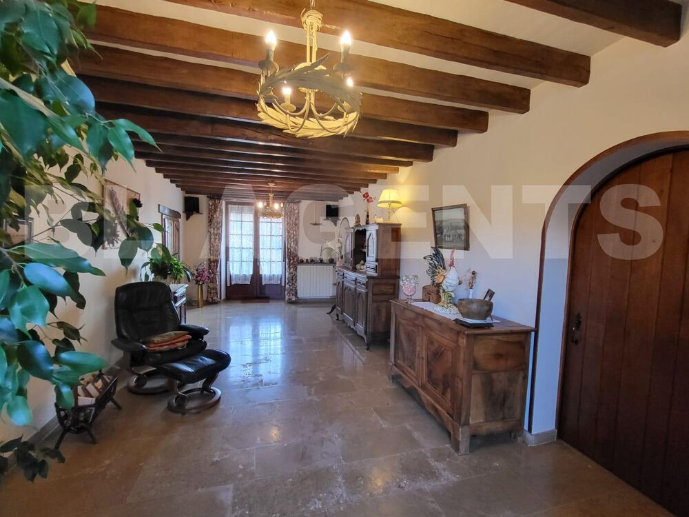 Vente Maison Belle long�re de 152 m� avec 3 chambres, garages et d�pendances - Proche COND� EN BRIE - A VOIR ABSOLUMENT !! Conde-en-brie