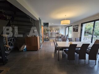  Maison � vendre 9 pi�ces 180 m�