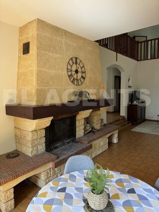  Maison  vendre 6 pices 193 m