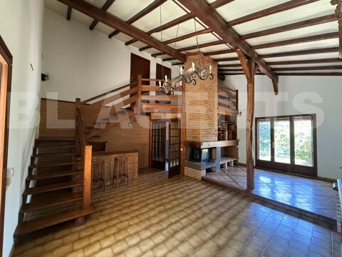   ALBINE - AGREABLE MAISON TRADITIONNELLE Maison - 6 pice(s) - 132 m