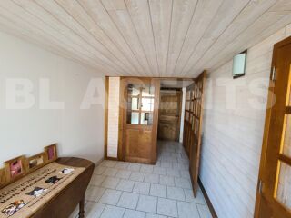  Maison  vendre 8 pices 238 m