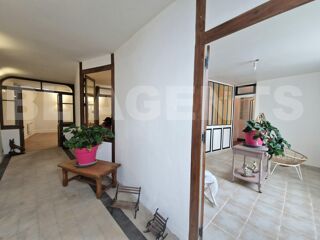  Maison  vendre 8 pices 220 m