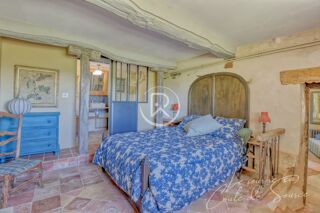  Maison  vendre 6 pices 241 m