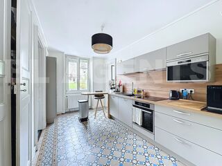  Maison  vendre 10 pices 308 m