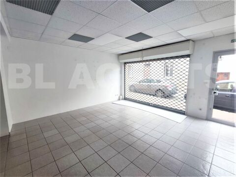 LOCAL COMMERCIAL HYPER CENTRE EPERNON 44M² dont 3 m² de cuisine 700 28230 Epernon