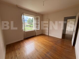  Maison  vendre 9 pices 241 m