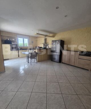  Maison  vendre 6 pices 128 m