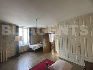  Maison  vendre 8 pices 197 m