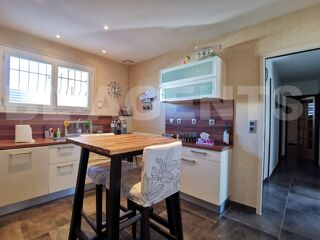  Maison  vendre 4 pices 122 m