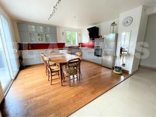  Maison  vendre 12 pices 240 m